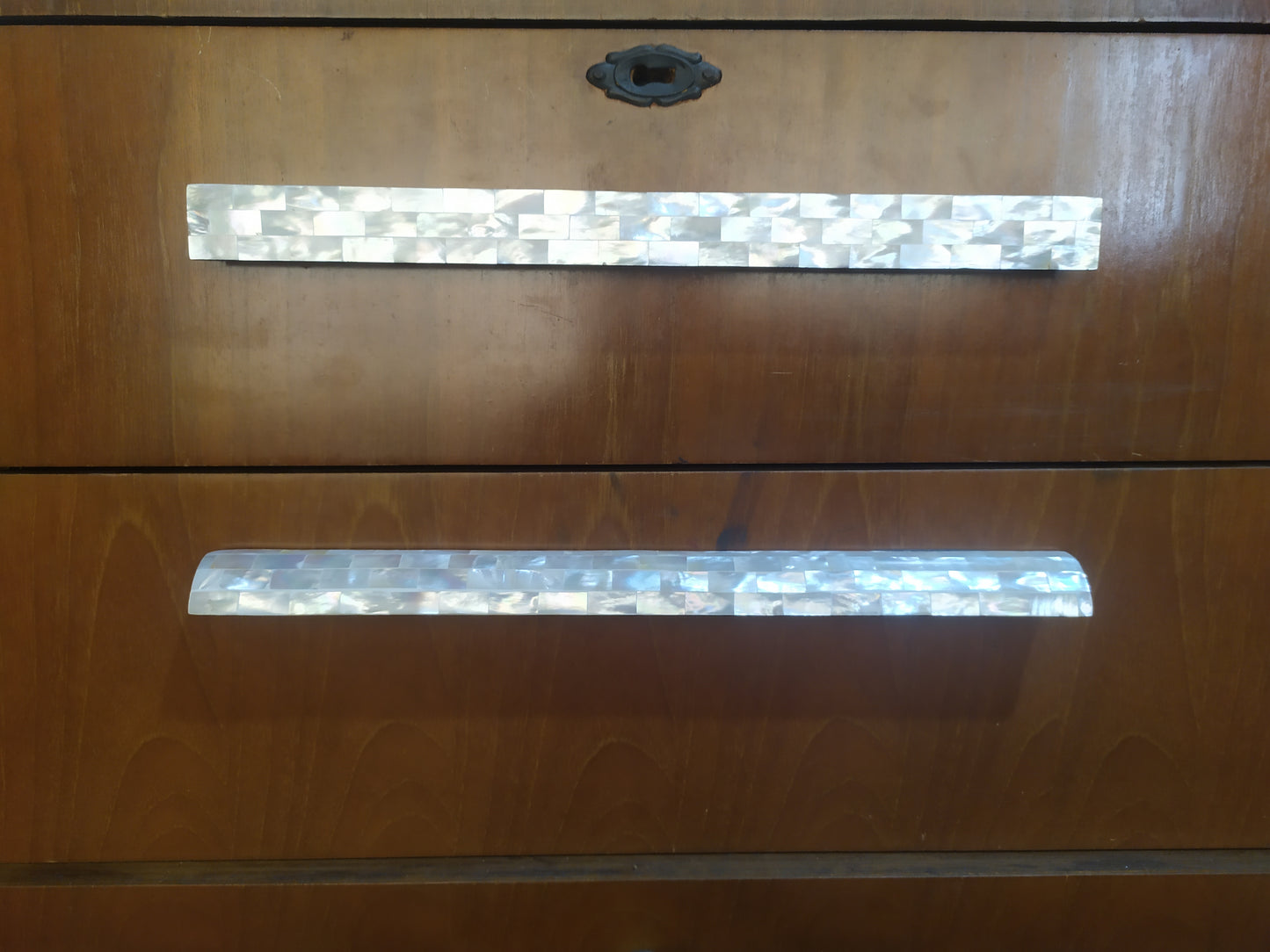 Mother of Pearl Big Streamline Pull , Jumbo Streamline Pearl Cabinet Handle