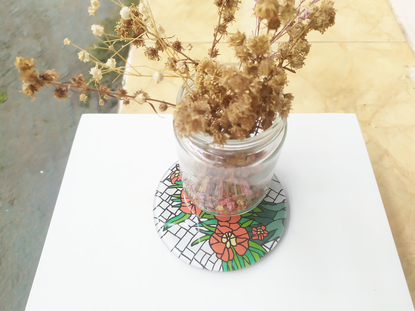 Hand painted flower round glass mirror coaster ,with dry leaves