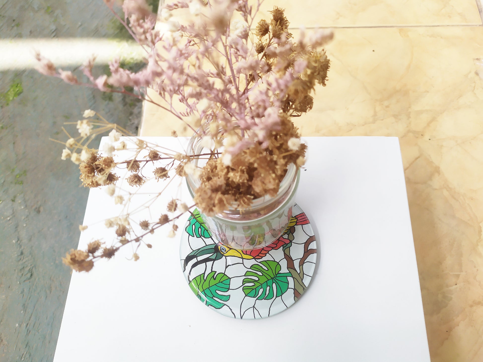 Hand painted bird animal round glass mirror coaster , with dry leaves