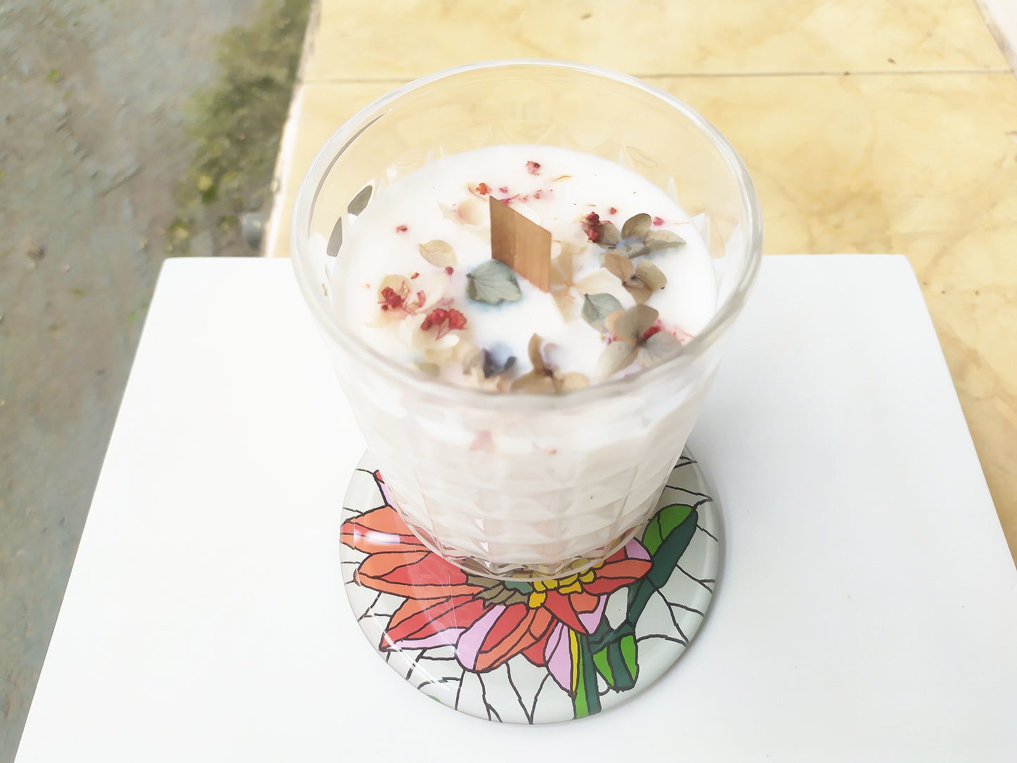 Hand Painted Red Lotus round mirror coaster  , with aromatic candle
