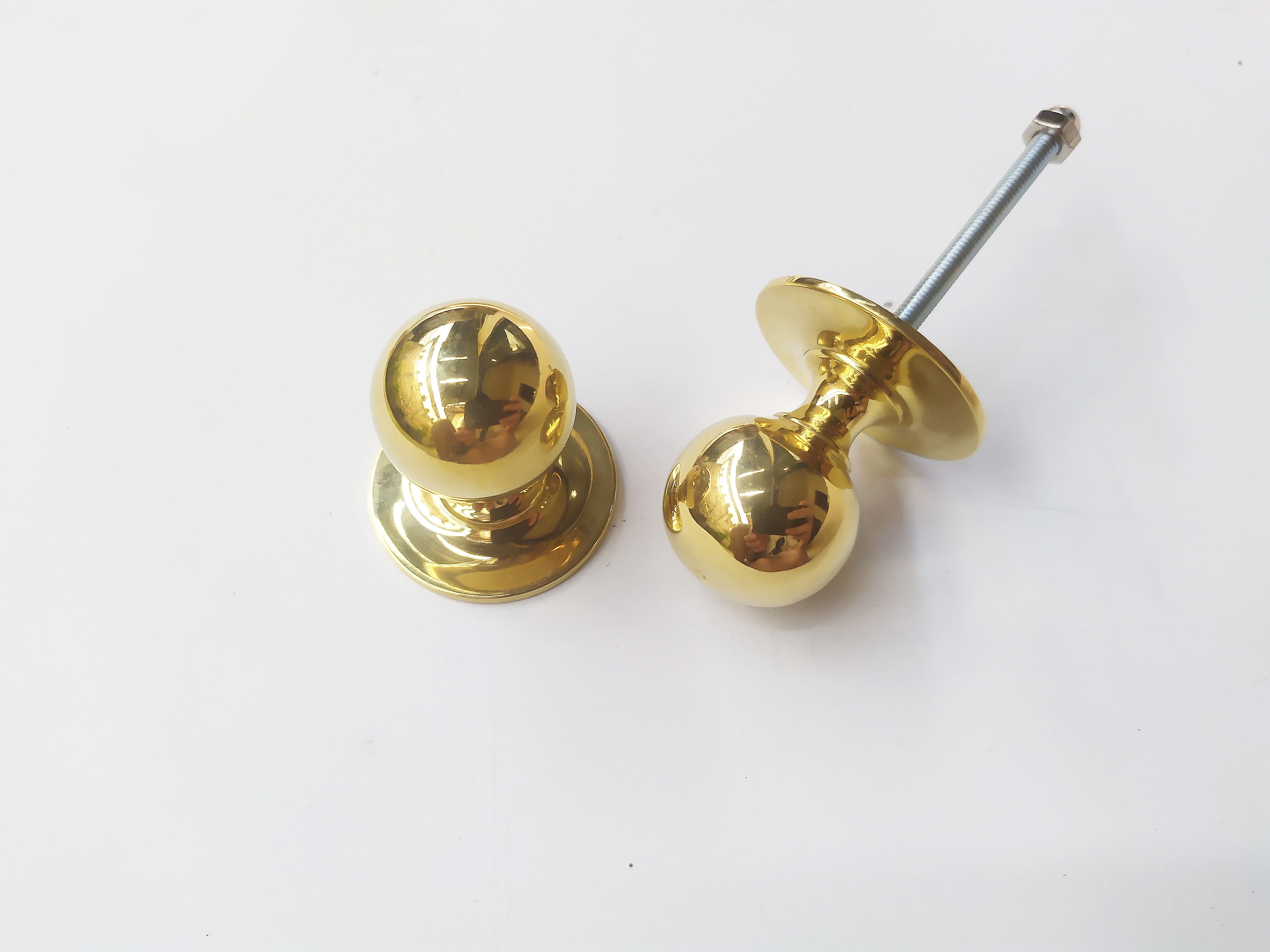 Solid brass round ball cabinet knob in brass plating