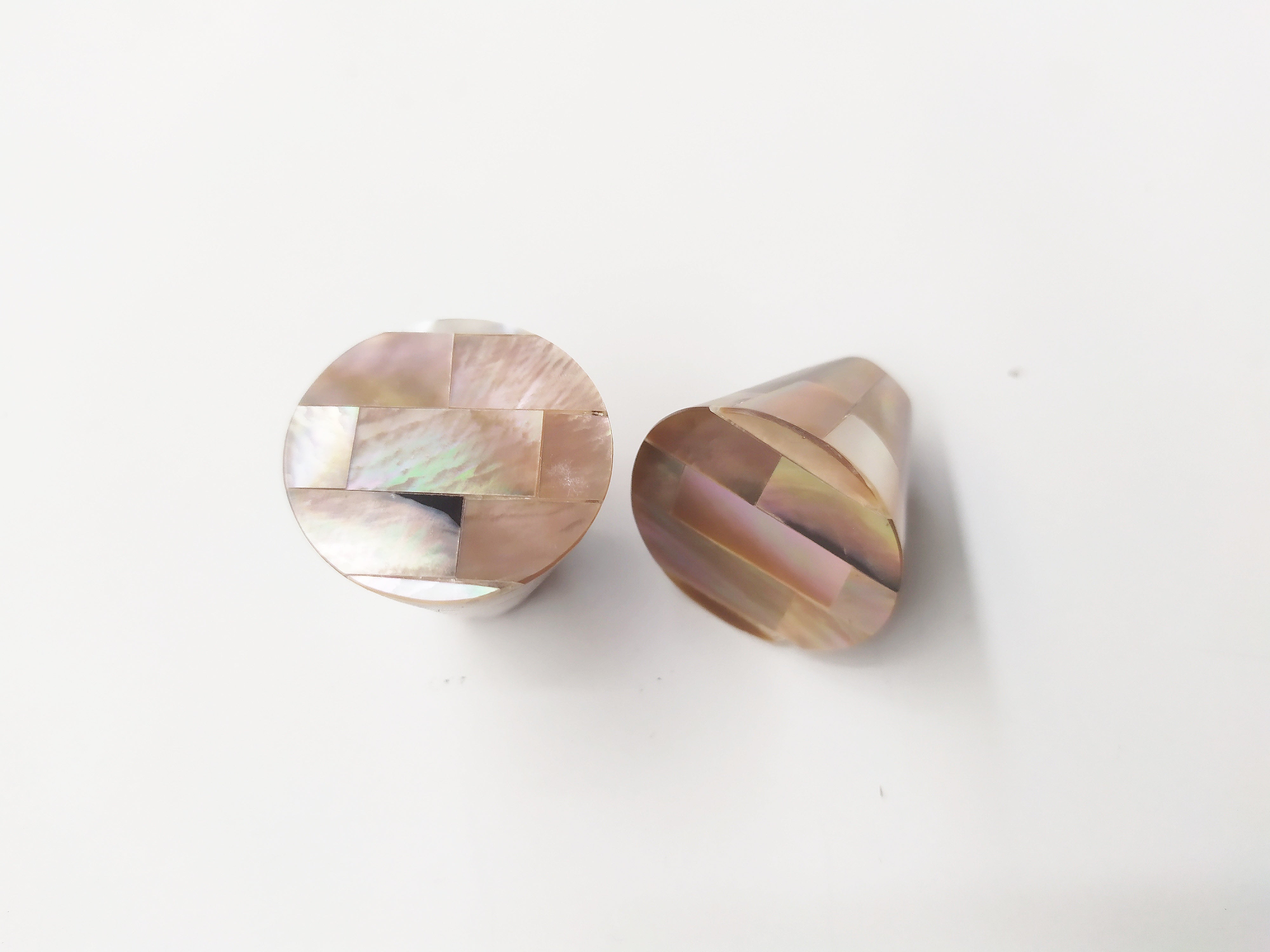 Cone pink mother of pearl cabinet knob