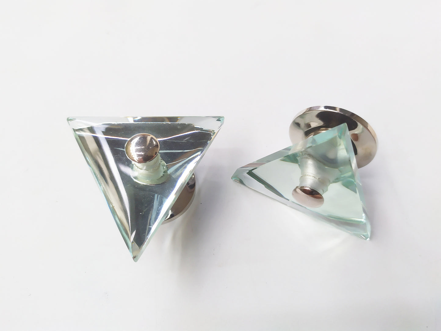 Mirror triangle cabinet knob