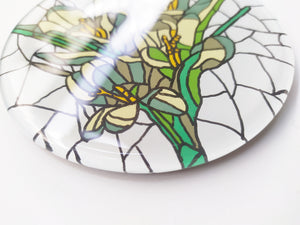 Reverse Painted White Daffodil round mirror coaster , zoomed for details