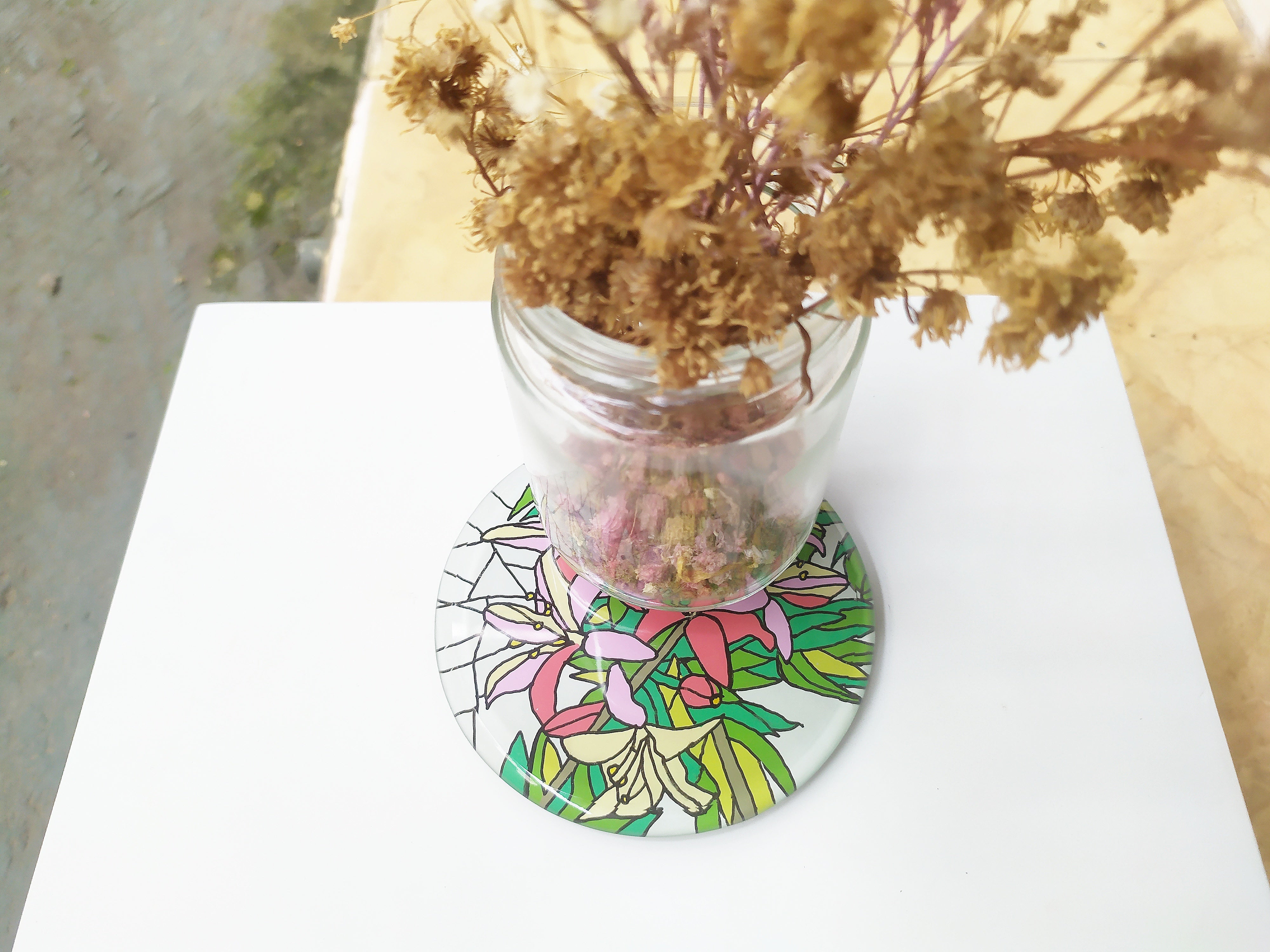 Reverse Painted Lilly round mirror coaster , with dry flowers